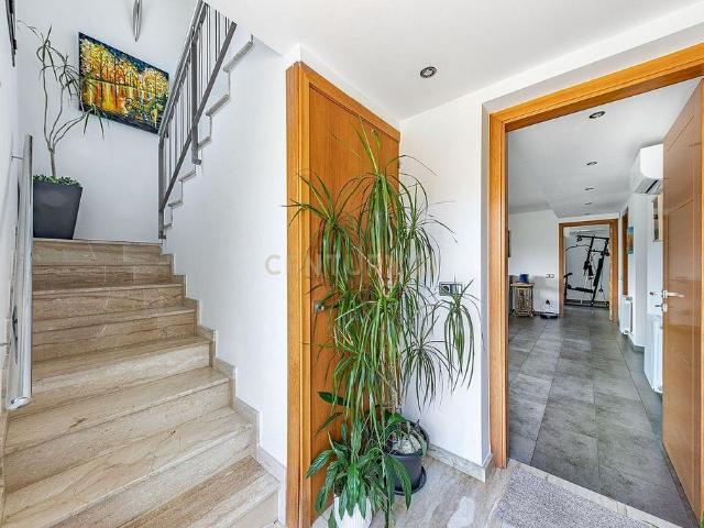 Chalet en venta en calle De Can Farell, Lliçà d´Amunt, de 149 m² 7 habitaciones por 549.000