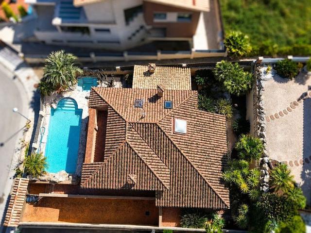 Chalet en venta en calle De Cebrià de Montoliu, Calafell, de 280 m² 4 habitaciones por 780.000