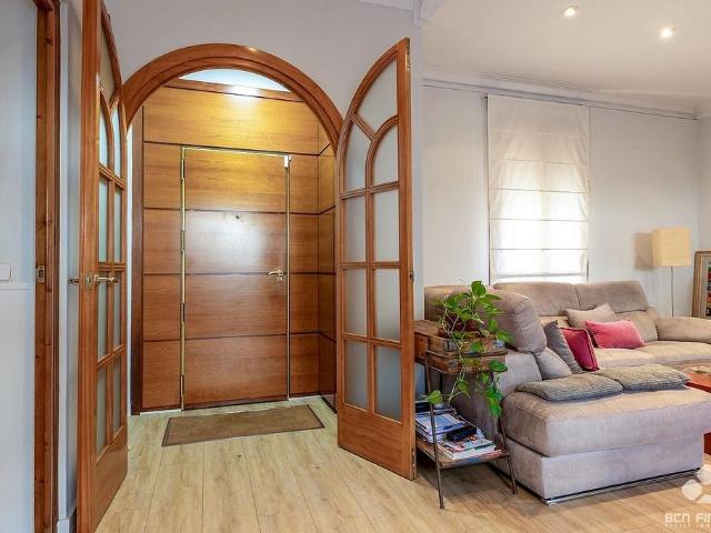 Chalet en venta en calle De Chapí, Barcelona, de 141 m² 5 habitaciones por 725.000