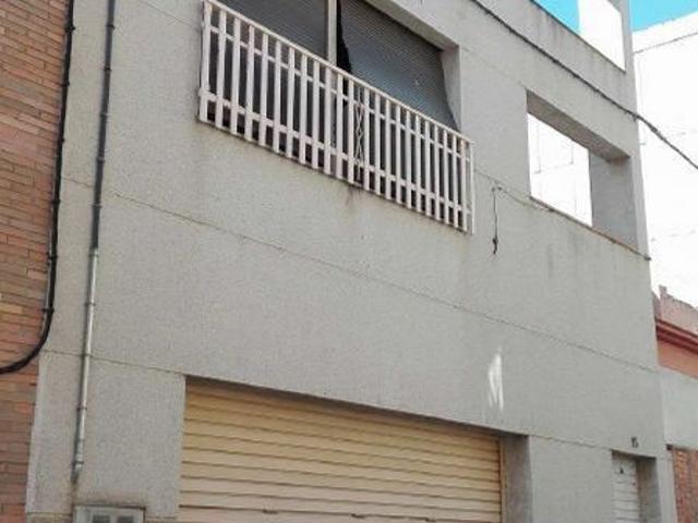 Chalet en venta en calle De Ciudad Real, Rubí, de 355 m² 4 habitaciones por 312.400