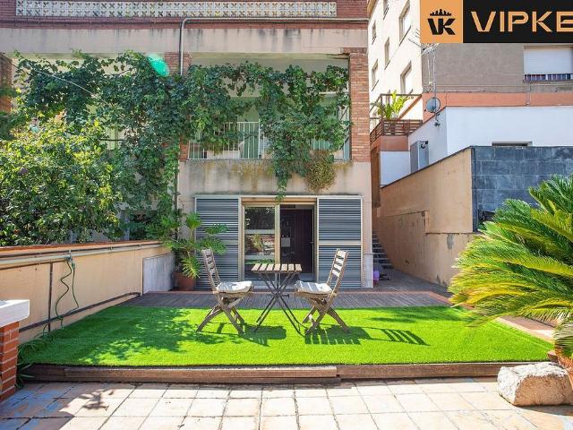 Chalet en venta en calle De Batista i Roca, Sant Just Desvern, de 180 m² 4 habitaciones por 775.000