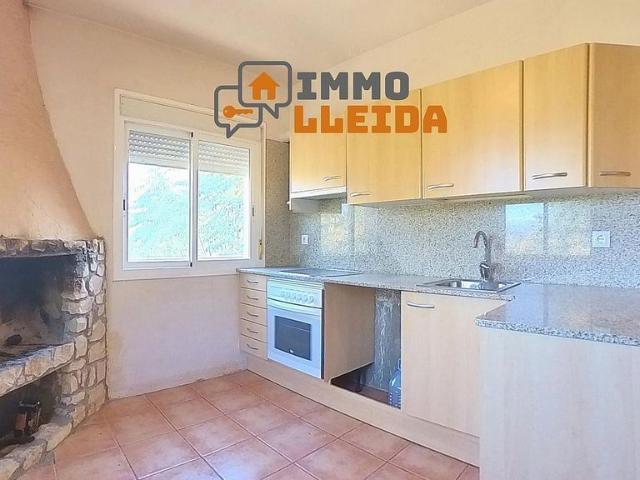 Chalet en venta en calle De Balena, Avellanes i Santa Linya, les, de 215 m² 3 habitaciones por 195.000