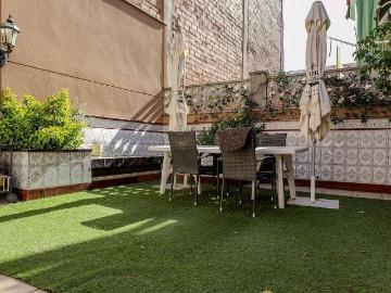 Chalet en venta en calle De Gravina, Badalona, de 185 m² 4 habitaciones por 440.000