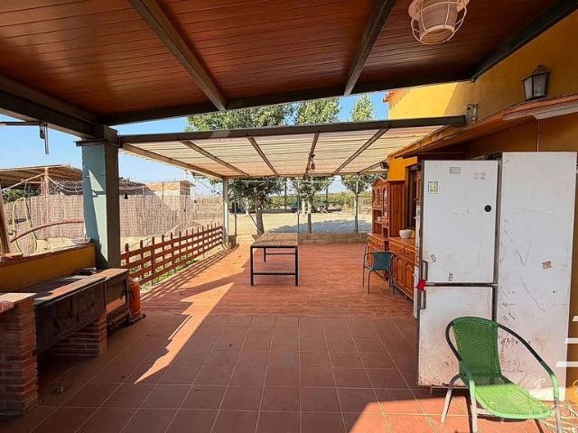 Chalet en venta en calle De Joaquim Guitert Fontserè, Selva del Camp, La, de 203 m² 2 habitaciones por 318.000