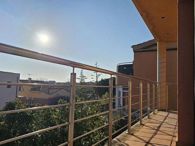 Chalet en venta en calle De Josep Tarradellas, Llorenç del Penedès, de 384 m² 5 habitaciones por 339.000