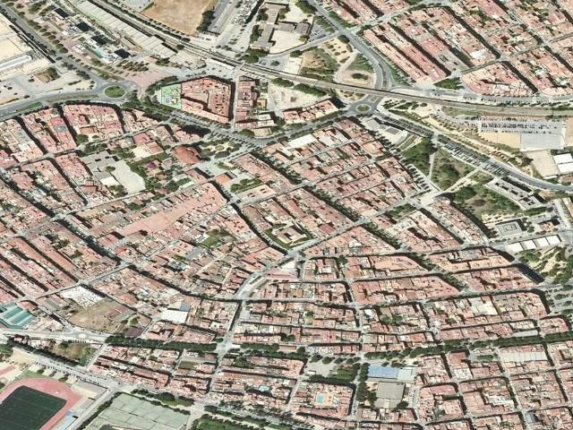 Chalet en venta en calle De Javimel, Cornellà de Llobregat, de 144 m² 3 habitaciones por 354.000