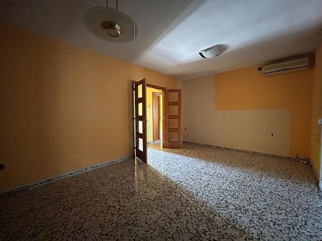 Chalet en venta en calle De Juli Garreta, Lliçà d´Amunt, de 115 m² 3 habitaciones por 350.000