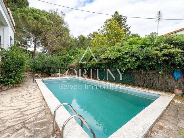 Chalet en venta en calle De L'olivera, Alcover, de 132 m² 4 habitaciones por 263.900