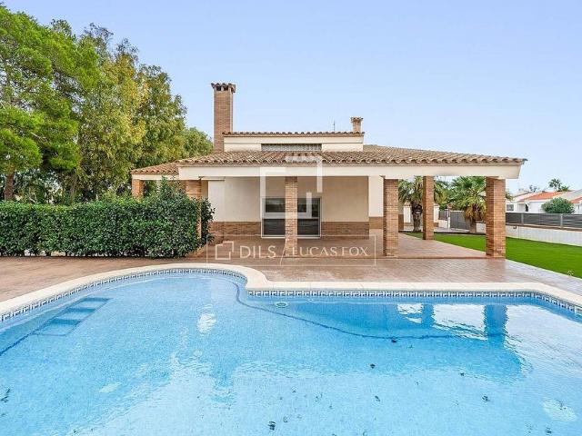 Chalet en venta en calle De la Capadella, Deltebre, de 375 m² 5 habitaciones por 695.000