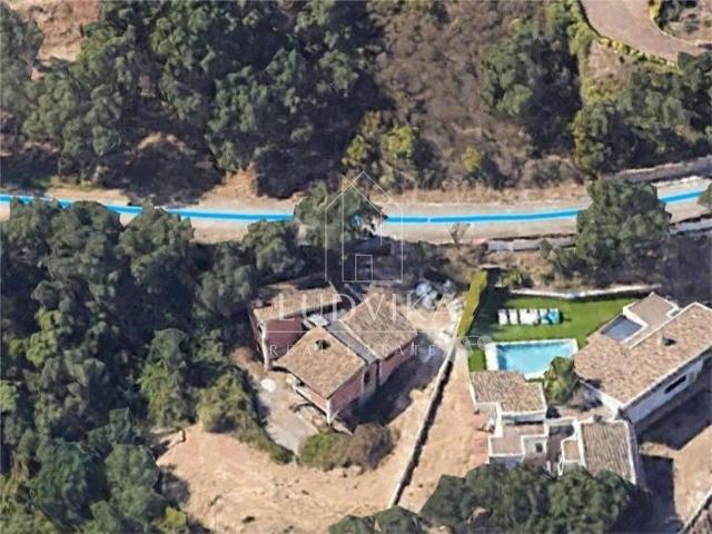 Chalet en venta en calle De la Guineu, Castell Platja d´Aro, de 220 m² 3 habitaciones por 468.000