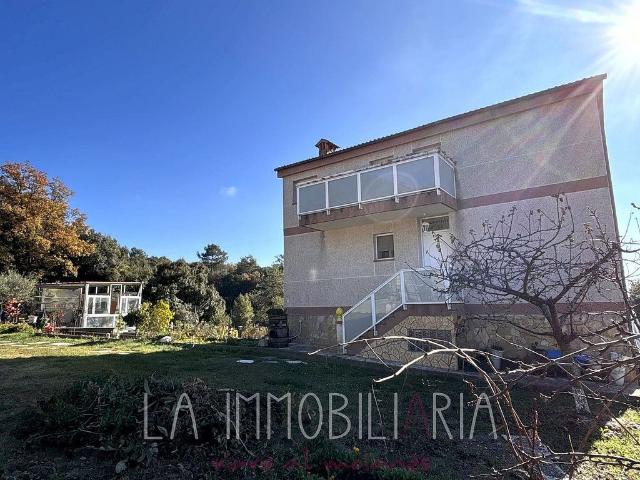 Chalet en venta en calle De la Font, Castellcir, de 412 m² 6 habitaciones por 430.000