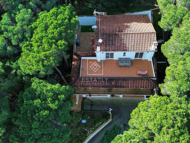 Chalet en venta en calle De la Marina, Santa Cristina d´Aro, de 319 m² 4 habitaciones por 675.000
