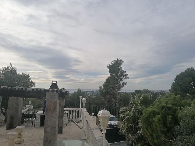 Chalet en venta en calle De la Migdiada, Vendrell, El, de 400 m² 5 habitaciones por 400.000