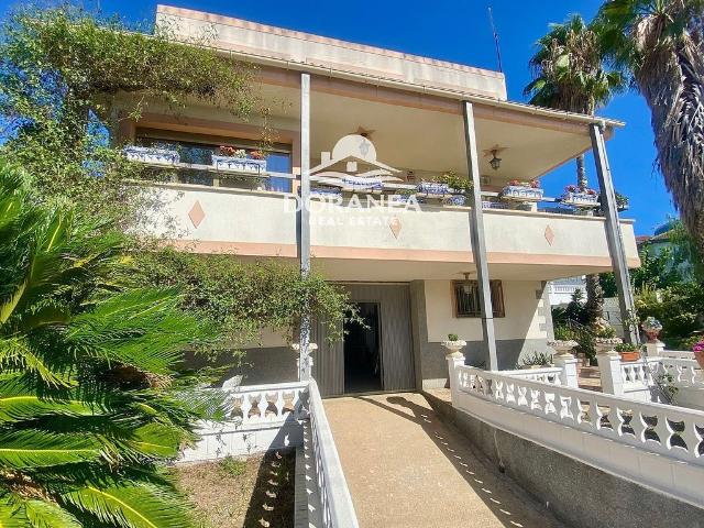 Chalet en venta en calle De la Mina Dels Pagesos, Tarragona, de 321 m² 7 habitaciones por 625.000