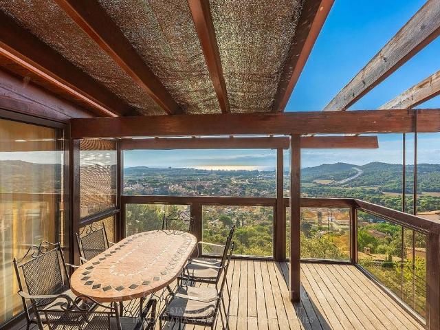 Chalet en venta en calle De la Selva, Calonge, de 220 m² 4 habitaciones por 725.000