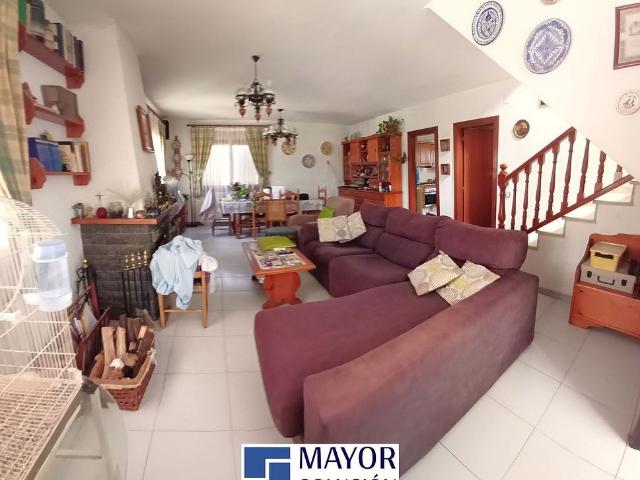 Chalet en venta en calle De la Rosa, Bigues i Riells, de 209 m² 4 habitaciones por 154.000