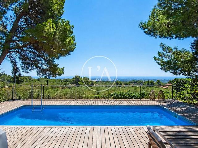 Chalet en venta en calle De la Tramuntana, Riudecanyes, de 130 m² 4 habitaciones por 450.000