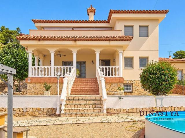 Chalet en venta en calle De la Violeta, Pratdip, de 190 m² 3 habitaciones por 360.000