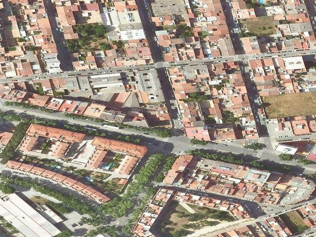 Chalet en venta en calle De Larra, Sabadell, de 150 m² 2 habitaciones por 206.800