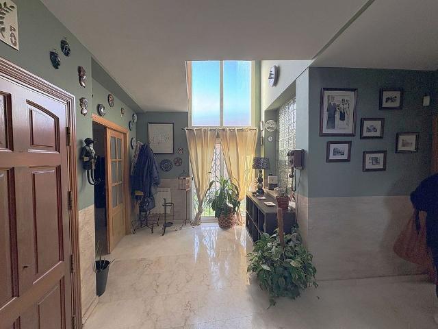 Chalet en venta en calle De Les Magnòlies, Vilanova i La Geltrú, de 175 m² 4 habitaciones por 480.000