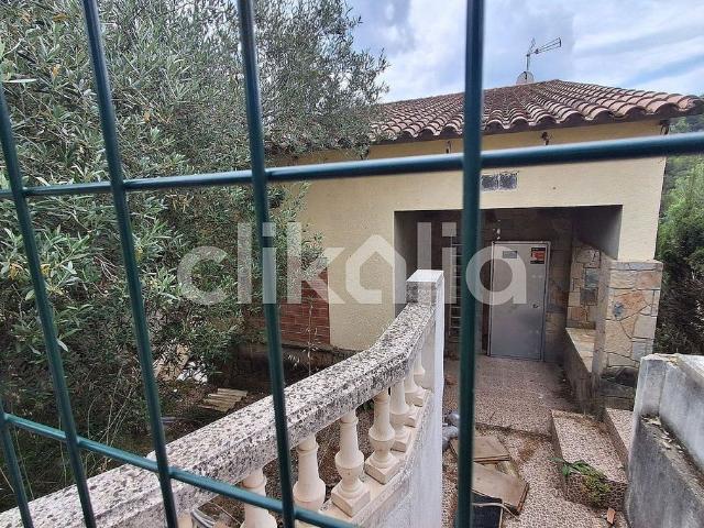 Chalet en venta en calle De Les Codines, Rellinars, de 235 m² 2 habitaciones por 199.000