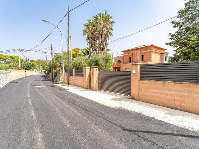 Chalet en venta en calle De L'estació, Borges del Camp, Les, de 281 m² 4 habitaciones por 550.000