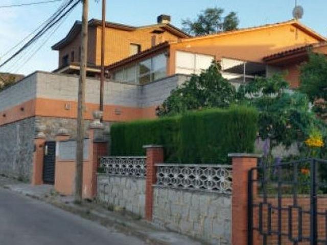 Chalet en venta en calle De L'estany, Malgrat de Mar, de 117 m² 3 habitaciones por 202.000