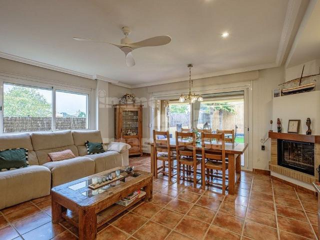 Chalet en venta en calle De Mozart, Palafrugell, de 200 m² 4 habitaciones por 550.000