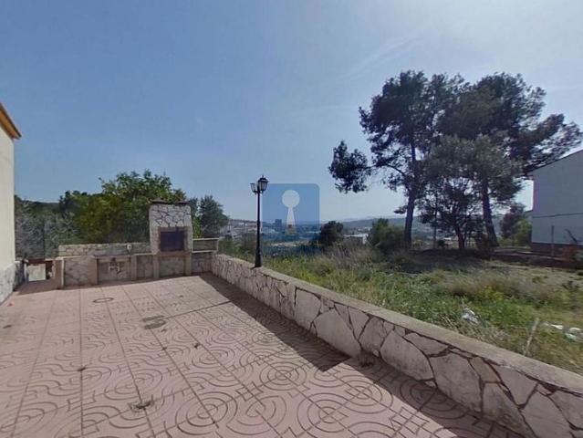 Chalet en venta en calle De Montserrat, Esparreguera, de 121 m² 3 habitaciones por 179.090