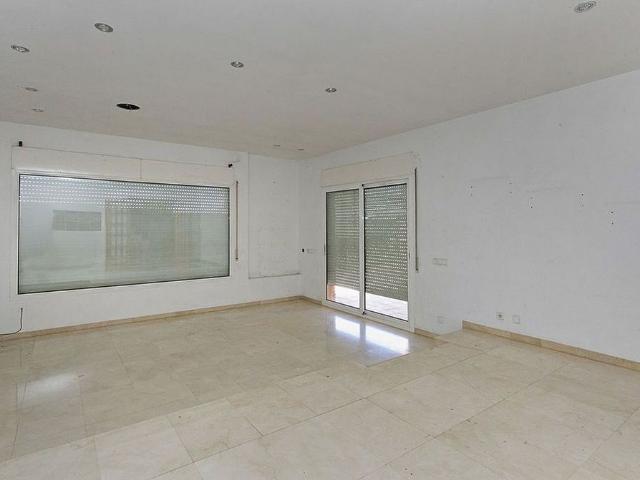 Chalet en venta en calle De Mossèn Pere Bertran, Moià, de 451 m² 5 habitaciones por 399.000