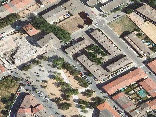 Chalet en venta en calle De Madiroles, Manlleu, de 90 m² 2 habitaciones por 160.000
