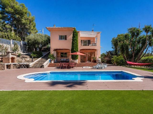 Chalet en venta en calle De Mas Bargallo, Olivella, de 335 m² 4 habitaciones por 725.000
