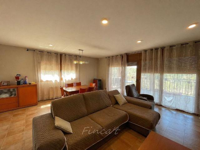 Chalet en venta en calle De Menorca, Moià, de 290 m² 5 habitaciones por 390.000