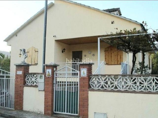 Chalet en venta en calle De Sant Feliu de Buixalleu, Massanes, de 210 m² 5 habitaciones por 198.000