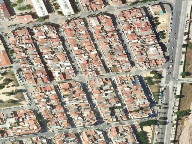 Chalet en venta en calle De Sant Honorat, Terrassa, de 143 m² 4 habitaciones por 237.700