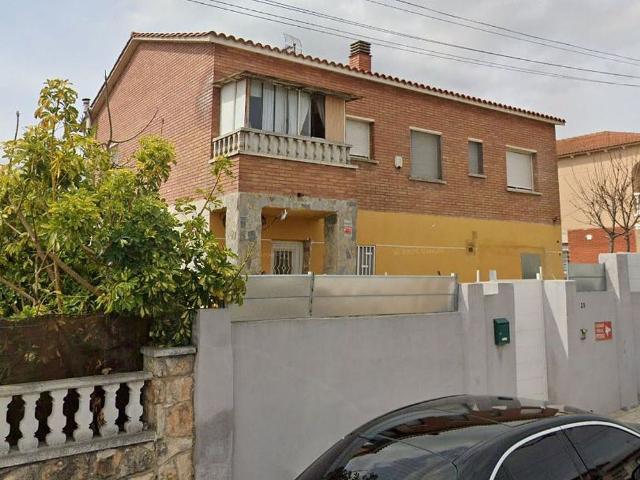 Chalet en venta en calle De Sant Narcis, Santa Oliva, de 173 m² 4 habitaciones por 235.000
