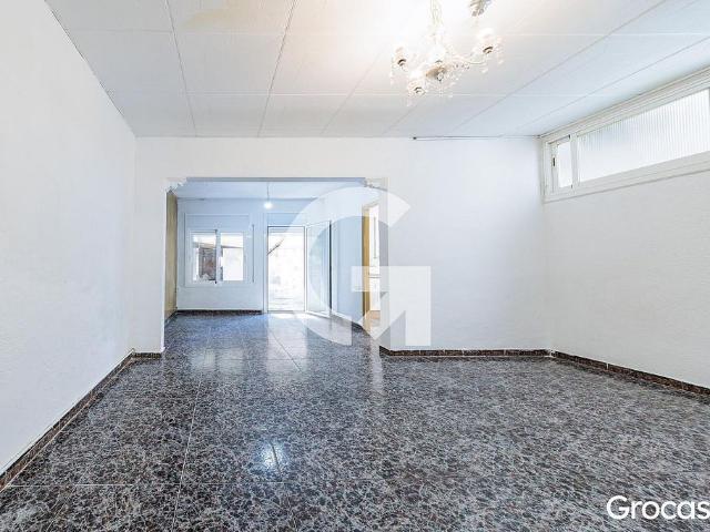 Chalet en venta en calle De Pompeu Fabra, Terrassa, de 80 m² 3 habitaciones por 229.900