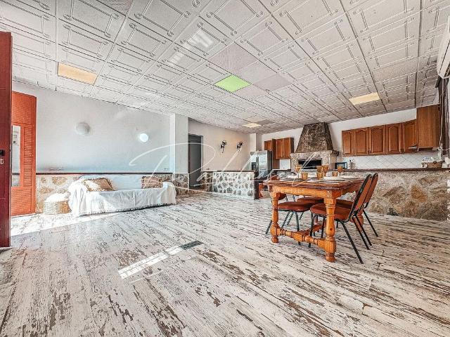 Chalet en venta en calle Del Mas de Colomi, Reus, de 411 m² 5 habitaciones por 406.000