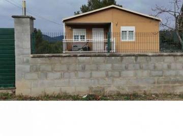 Chalet en venta en calle Del Mas Enric, Castellbell i el Vilar, de 156 m² 3 habitaciones por 75.600