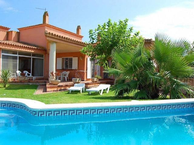 Chalet en venta en calle Del Morell, Deltebre, de 120 m² 3 habitaciones por 320.000