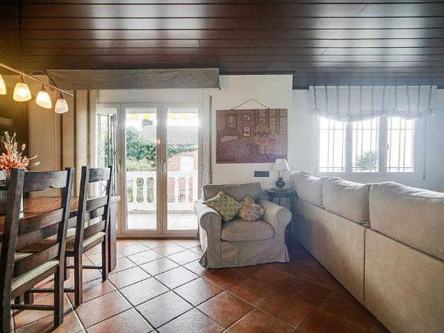 Chalet en venta en calle Del Om, Caldes de Montbui, de 286 m² 5 habitaciones por 499.000