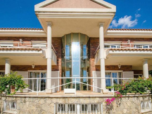Chalet en venta en calle Del Bergadà, Reus, de 508 m² 9 habitaciones por 797.000