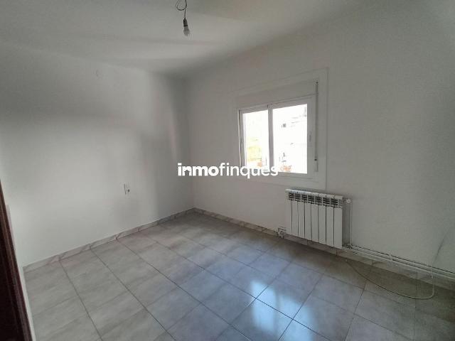 Chalet en venta en calle Del Cadí, Balaguer, de 80 m² 3 habitaciones por 150.000