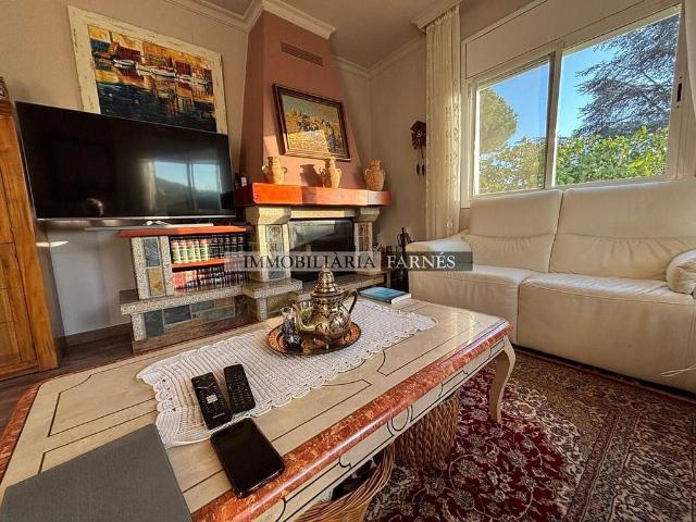 Chalet en venta en calle Del Gafarró, Bigues i Riells, de 135 m² 3 habitaciones por 435.000