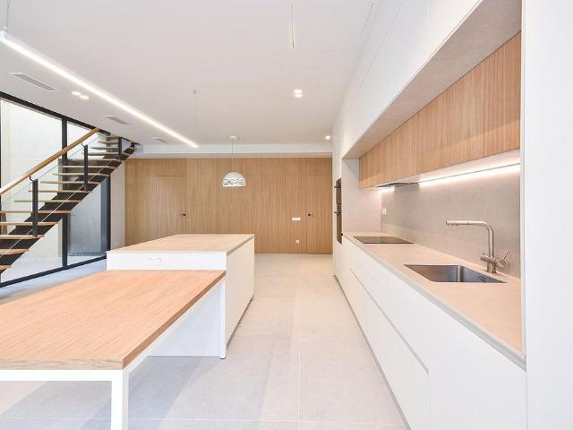 Chalet en venta en calle Del Pujol Blanc, Terrassa, de 145 m² 3 habitaciones por 435.000