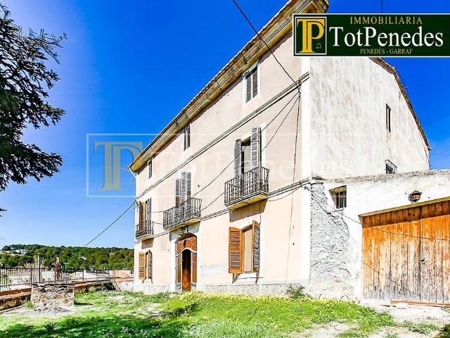 Chalet en venta en calle Del Pujol, Subirats, de 750 m² por 395.000