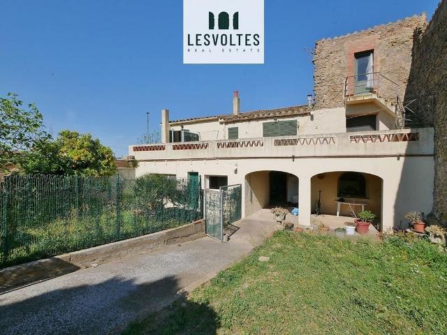 Chalet en venta en calle Del Pedró, Verges, de 280 m² 5 habitaciones por 620.000