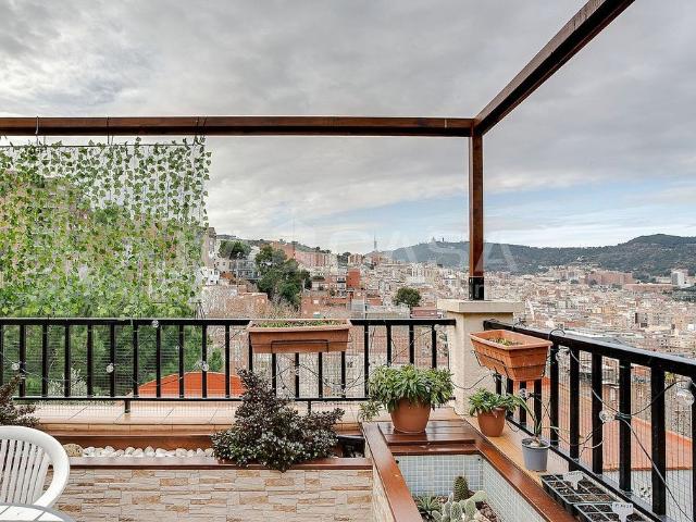 Chalet en venta en calle Del Penyal, Barcelona, de 72 m² 2 habitaciones por 499.000