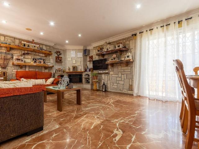 Chalet en venta en calle Del Pi, Altafulla, de 282 m² 4 habitaciones por 350.000