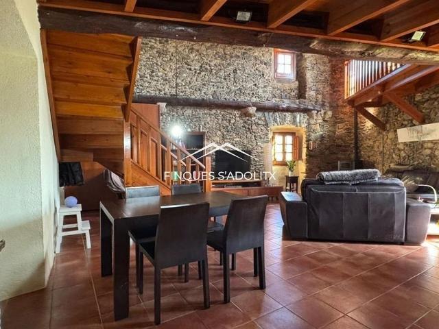 Chalet en venta en calle Del Pont, Rabós, de 378 m² 3 habitaciones por 550.000